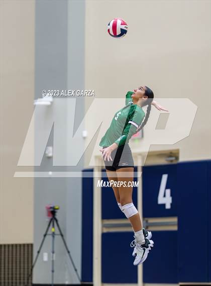 Thumbnail 1 in Southwest vs Edison  (UIL 5A Region 4 Bi-District Playoff) photogallery.