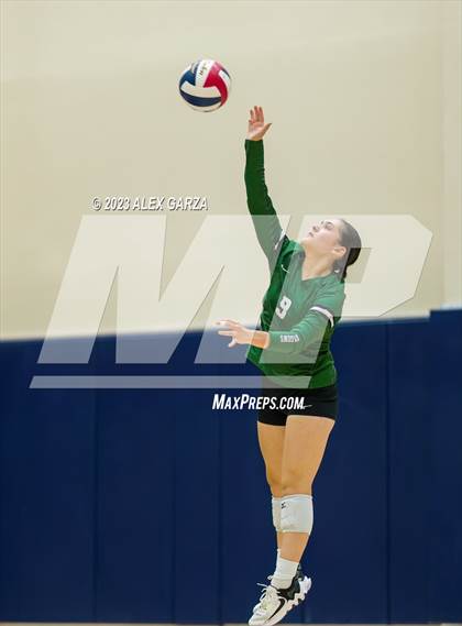 Thumbnail 2 in Southwest vs Edison  (UIL 5A Region 4 Bi-District Playoff) photogallery.