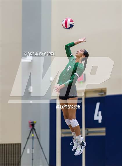 Thumbnail 2 in Southwest vs Edison  (UIL 5A Region 4 Bi-District Playoff) photogallery.