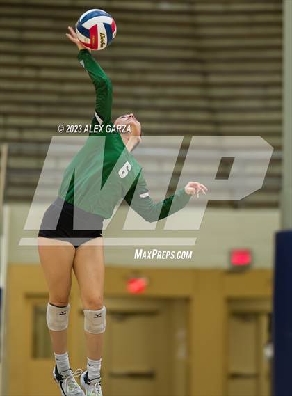 Thumbnail 3 in Southwest vs Edison  (UIL 5A Region 4 Bi-District Playoff) photogallery.
