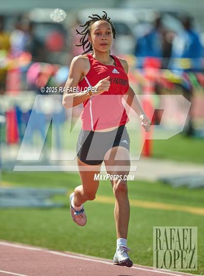 Thumbnail 2 in Panther Relays (100M) photogallery.