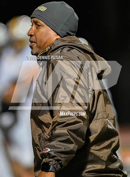 Thumbnail 3 in Saint Francis @ Los Gatos (CIF CCS D1 QuarterFinals) photogallery.