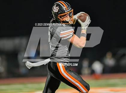 Thumbnail 2 in Saint Francis @ Los Gatos (CIF CCS D1 QuarterFinals) photogallery.