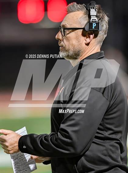 Thumbnail 3 in Saint Francis @ Los Gatos (CIF CCS D1 QuarterFinals) photogallery.