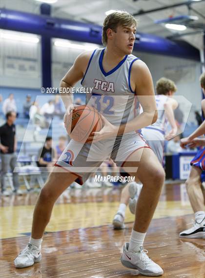 Thumbnail 2 in Trinity Christian vs Covenant Christian (Krum Invitational) photogallery.