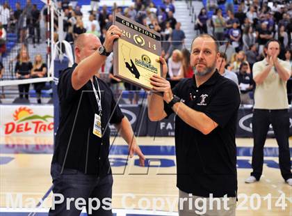 Thumbnail 3 in Esperanza vs Laguna Beach (CIF SS D2 Final) photogallery.