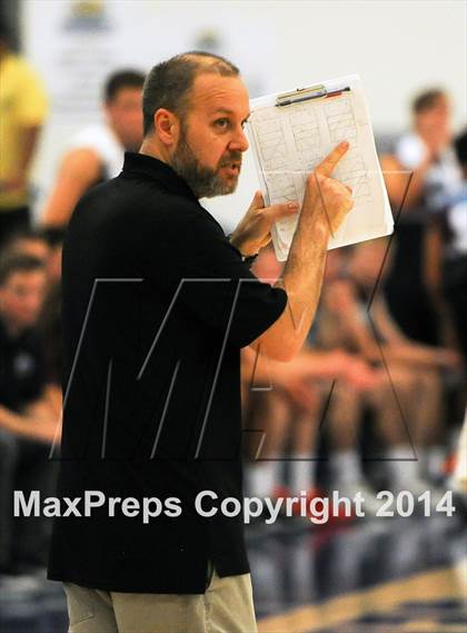 Thumbnail 3 in Esperanza vs Laguna Beach (CIF SS D2 Final) photogallery.