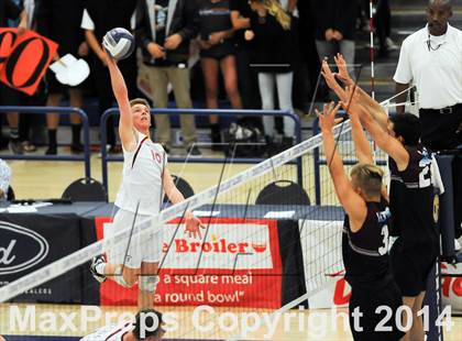 Thumbnail 1 in Esperanza vs Laguna Beach (CIF SS D2 Final) photogallery.