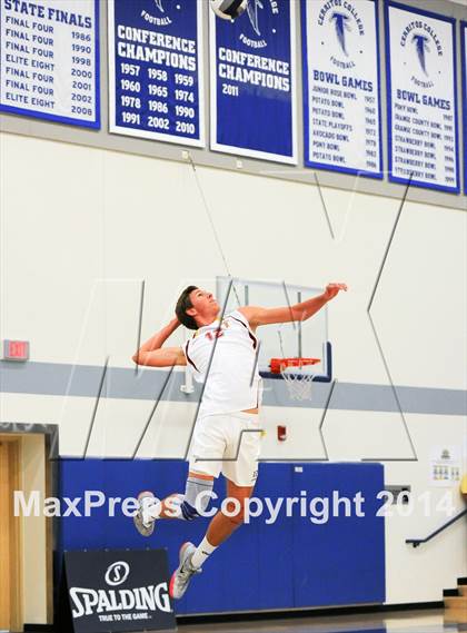 Thumbnail 1 in Esperanza vs Laguna Beach (CIF SS D2 Final) photogallery.