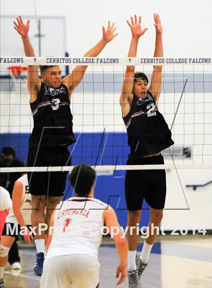 Thumbnail 2 in Esperanza vs Laguna Beach (CIF SS D2 Final) photogallery.