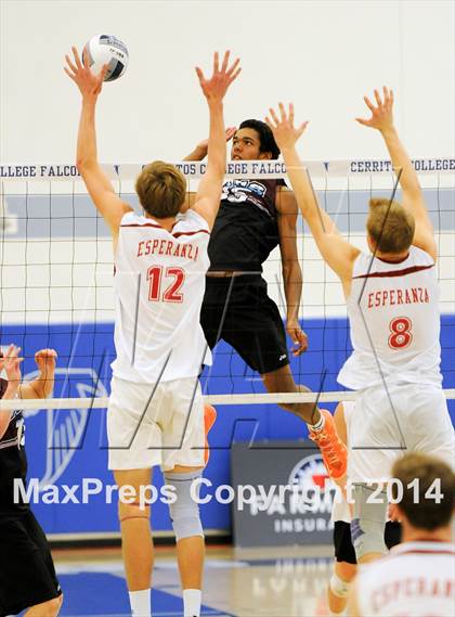 Thumbnail 2 in Esperanza vs Laguna Beach (CIF SS D2 Final) photogallery.