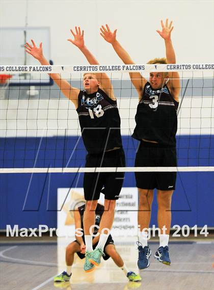 Thumbnail 3 in Esperanza vs Laguna Beach (CIF SS D2 Final) photogallery.