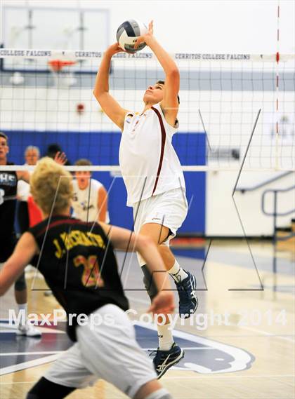 Thumbnail 1 in Esperanza vs Laguna Beach (CIF SS D2 Final) photogallery.