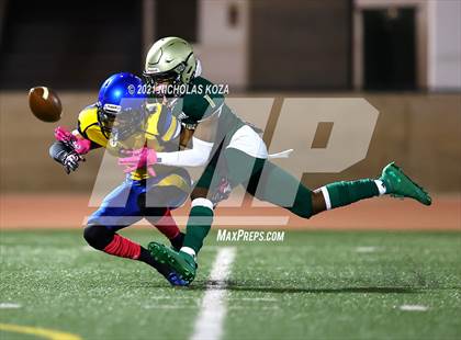 Thumbnail 2 in Verbum Dei vs. St. Monica photogallery.