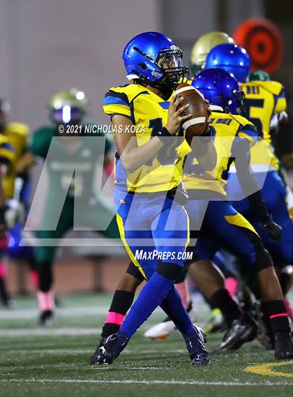 Thumbnail 2 in Verbum Dei vs. St. Monica photogallery.