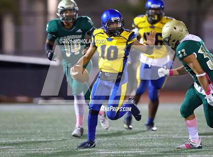 Thumbnail 2 in Verbum Dei vs. St. Monica photogallery.
