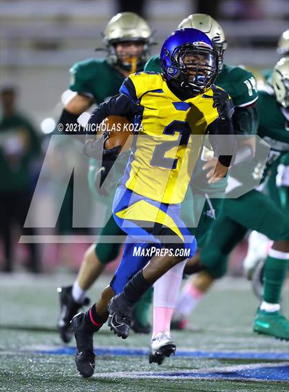 Thumbnail 2 in Verbum Dei vs. St. Monica photogallery.