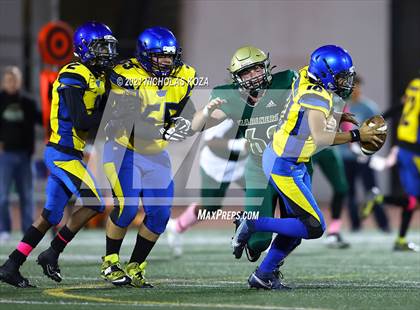 Thumbnail 1 in Verbum Dei vs. St. Monica photogallery.