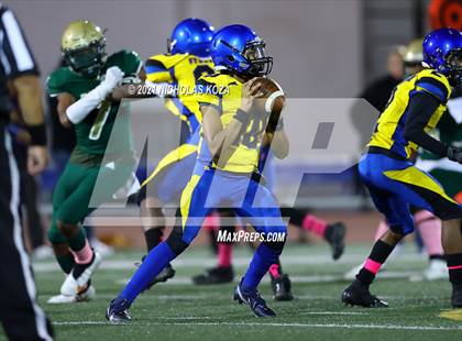 Thumbnail 1 in Verbum Dei vs. St. Monica photogallery.