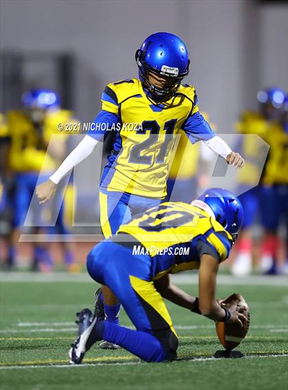 Thumbnail 1 in Verbum Dei vs. St. Monica photogallery.