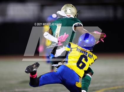 Thumbnail 1 in Verbum Dei vs. St. Monica photogallery.