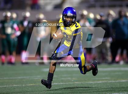 Thumbnail 1 in Verbum Dei vs. St. Monica photogallery.