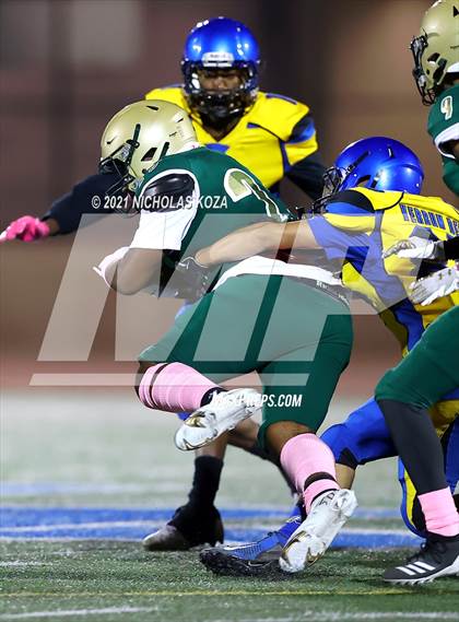 Thumbnail 1 in Verbum Dei vs. St. Monica photogallery.