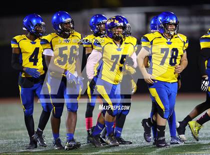 Thumbnail 2 in Verbum Dei vs. St. Monica photogallery.