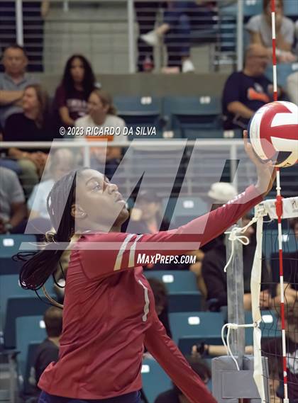 Thumbnail 3 in Seven Lakes vs Tompkins (UIL Volleyball 6A Regional Quarterfinal) photogallery.