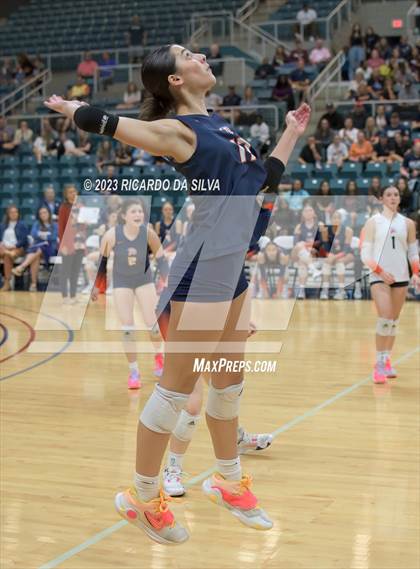 Thumbnail 1 in Seven Lakes vs Tompkins (UIL Volleyball 6A Regional Quarterfinal) photogallery.