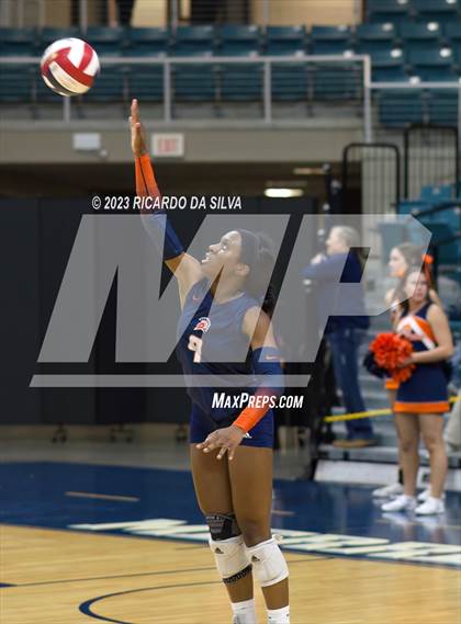 Thumbnail 3 in Seven Lakes vs Tompkins (UIL Volleyball 6A Regional Quarterfinal) photogallery.