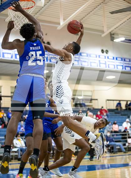 Thumbnail 3 in IMG Academy vs. Hamilton Heights Christian Academy photogallery.