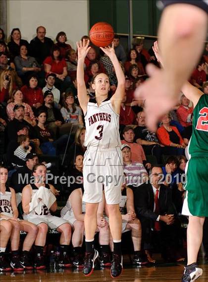 Thumbnail 1 in Eureka vs. McKinleyville (Dick Nicali Tournament) photogallery.