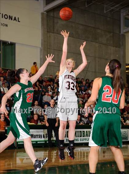 Thumbnail 2 in Eureka vs. McKinleyville (Dick Nicali Tournament) photogallery.