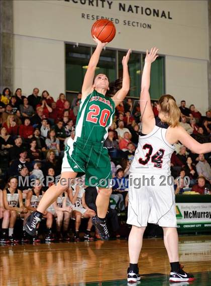 Thumbnail 2 in Eureka vs. McKinleyville (Dick Nicali Tournament) photogallery.