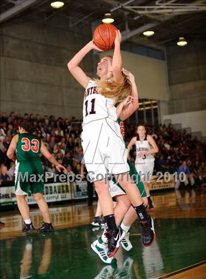 Thumbnail 3 in Eureka vs. McKinleyville (Dick Nicali Tournament) photogallery.