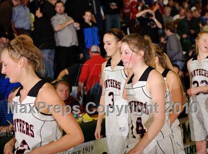 Thumbnail 2 in Eureka vs. McKinleyville (Dick Nicali Tournament) photogallery.