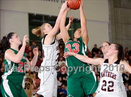 Thumbnail 1 in Eureka vs. McKinleyville (Dick Nicali Tournament) photogallery.
