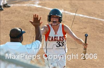 Thumbnail 1 in Chaminade vs Warren (D4 Section Final) photogallery.