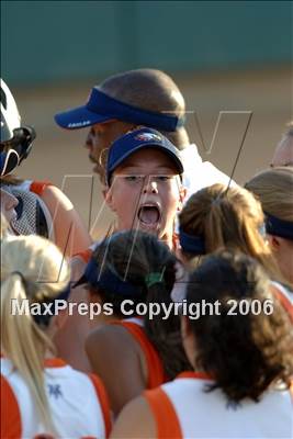Thumbnail 2 in Chaminade vs Warren (D4 Section Final) photogallery.