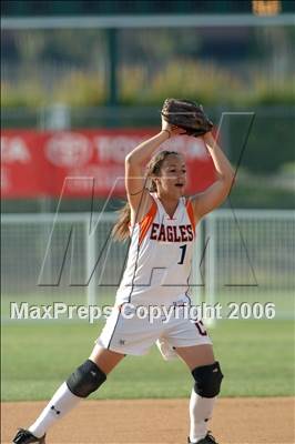 Thumbnail 1 in Chaminade vs Warren (D4 Section Final) photogallery.