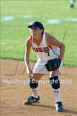 Thumbnail 1 in Chaminade vs Warren (D4 Section Final) photogallery.