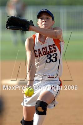 Thumbnail 3 in Chaminade vs Warren (D4 Section Final) photogallery.