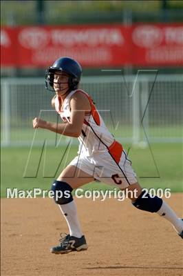 Thumbnail 2 in Chaminade vs Warren (D4 Section Final) photogallery.