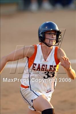 Thumbnail 1 in Chaminade vs Warren (D4 Section Final) photogallery.