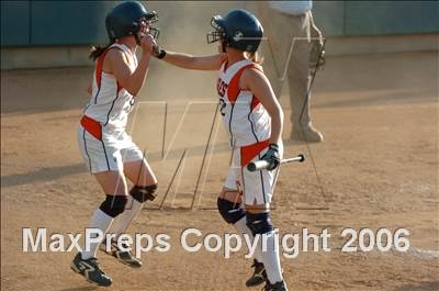 Thumbnail 1 in Chaminade vs Warren (D4 Section Final) photogallery.