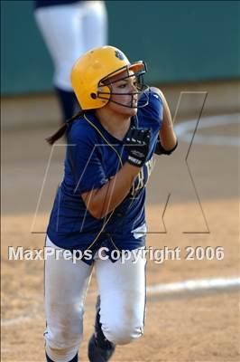 Thumbnail 2 in Chaminade vs Warren (D4 Section Final) photogallery.