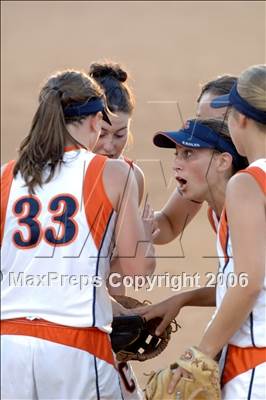 Thumbnail 1 in Chaminade vs Warren (D4 Section Final) photogallery.