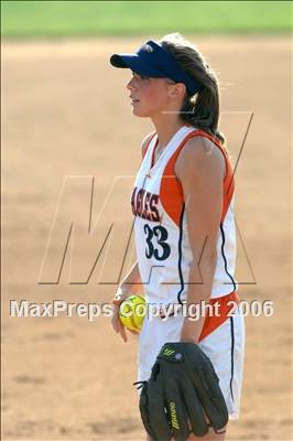 Thumbnail 1 in Chaminade vs Warren (D4 Section Final) photogallery.