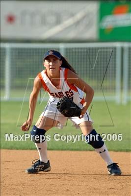 Thumbnail 2 in Chaminade vs Warren (D4 Section Final) photogallery.